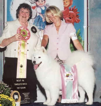 joanie_vetsweeps2.jpg (37699 bytes)
